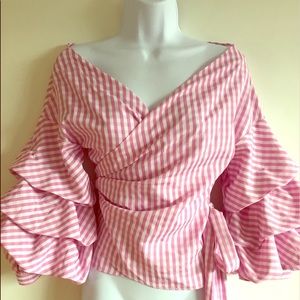 Boho Wrap Top 💕 Pink/White Check Super cute poofy sleeves w/ ruffle design.